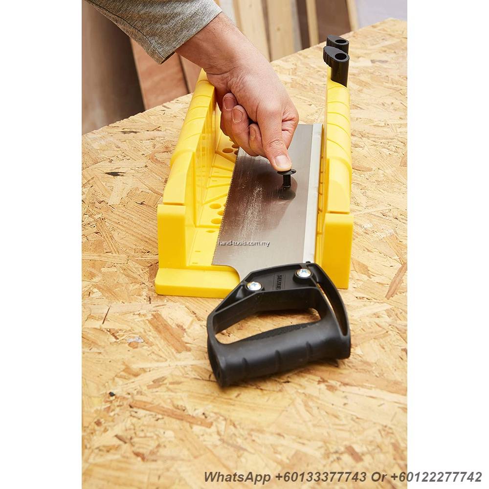 Clamping miter box with saw clearance